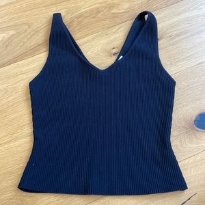 Black Aritizia Babaton V Neck Tank Top, Size M